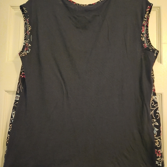 SOLD - Ann Taylor Top - Picture 3 of 5